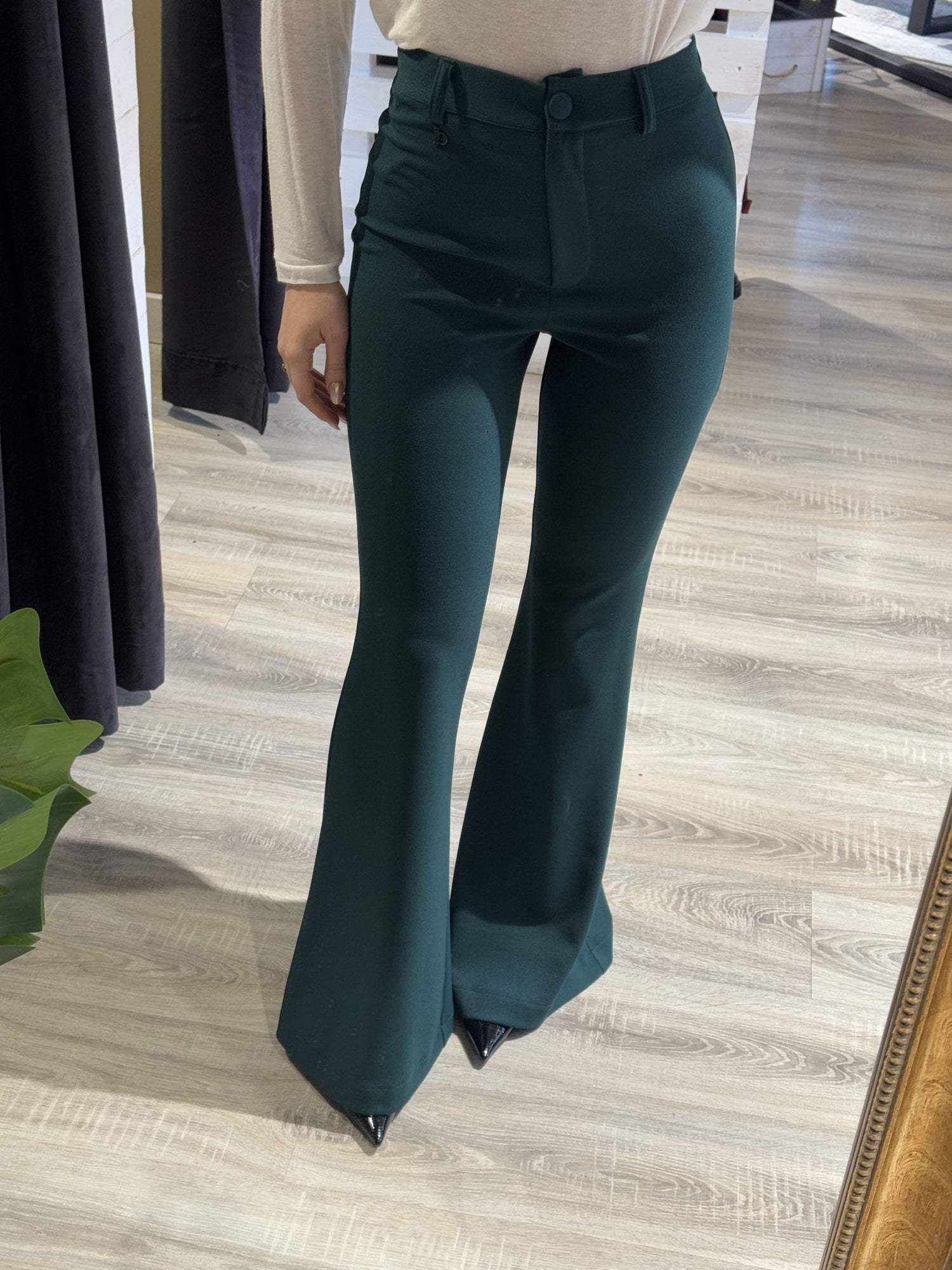 Dixie - Pantalone a zampa in crepe - GiuGiò | Shop online